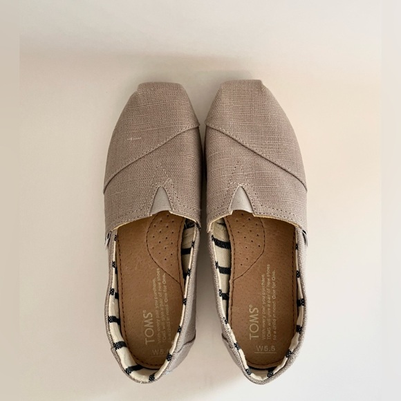 TOMS // Classic Canvas Alpargata Slip-On Shoes // Taupe // W5.5 - Picture 2 of 6